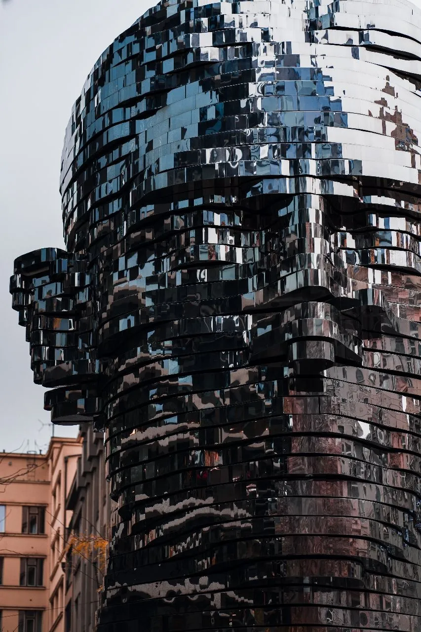 Franz Kafka Rotating Head - Czechia