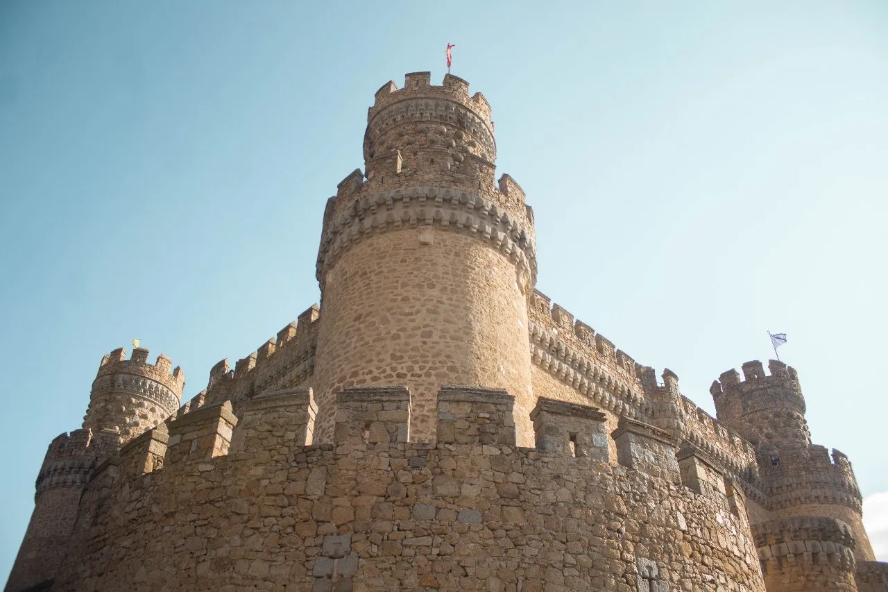 Castillo Manzanares el Real - Von South Side, Spain