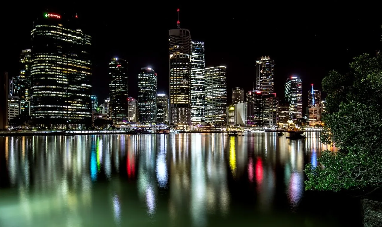 Brisbane Skyline - از Holman Street / Ferry Terminal, Australia
