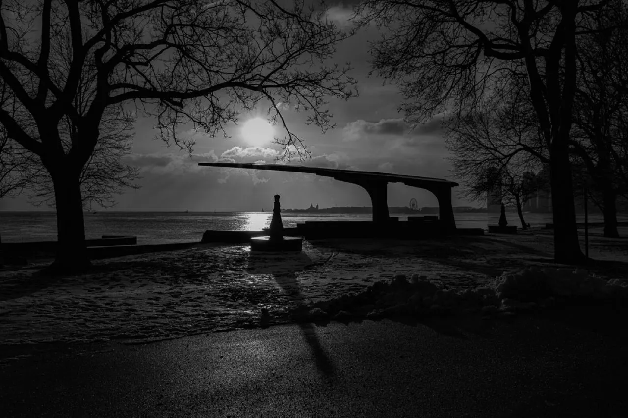 Chess Pavilion - Desde Lakefront trail south of North Ave beach, United States