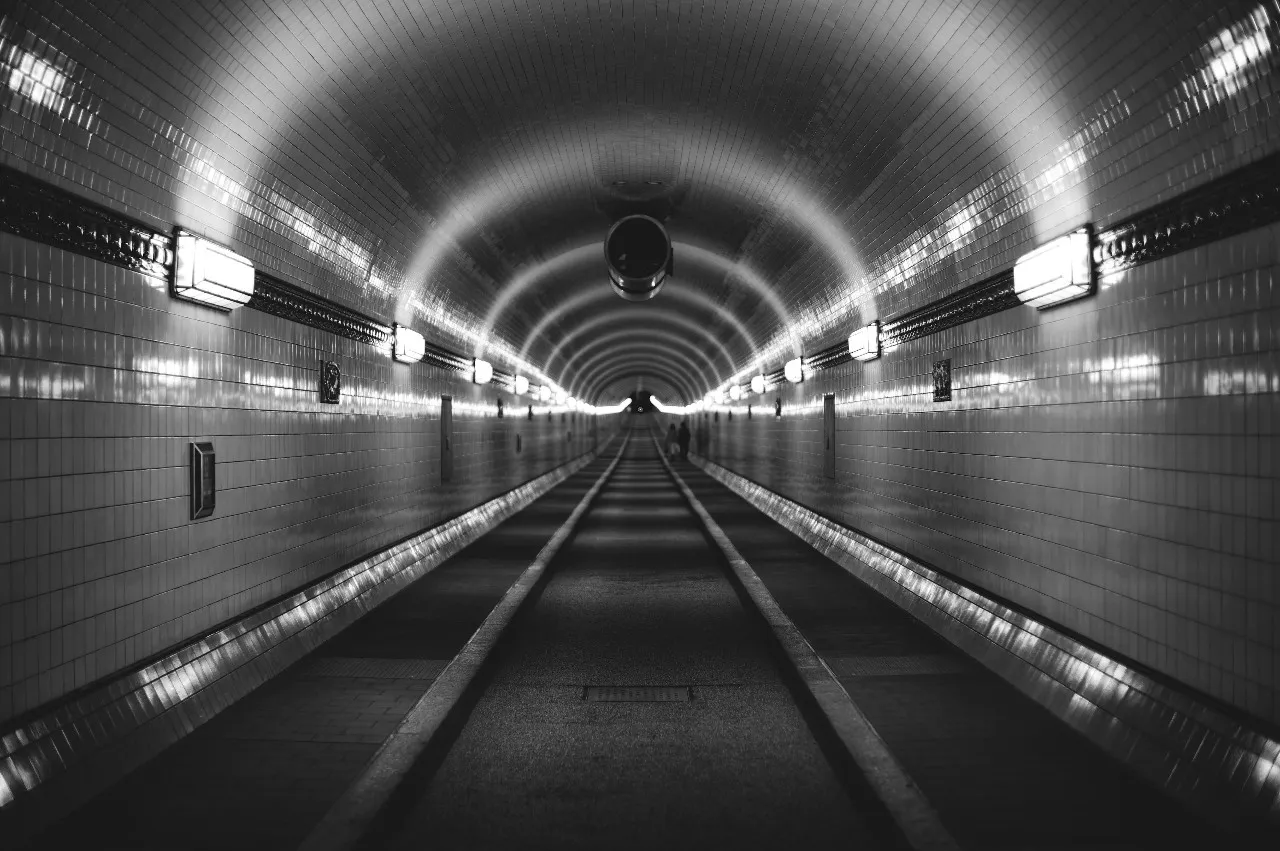 Alter Elbtunnel - From Im Elbtunnel, Germany