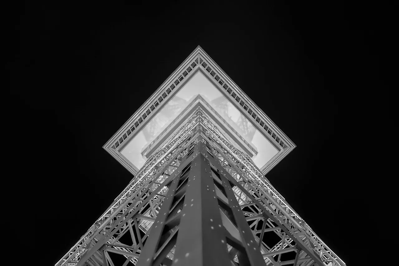 Funkturm Berlin - من Below, Germany