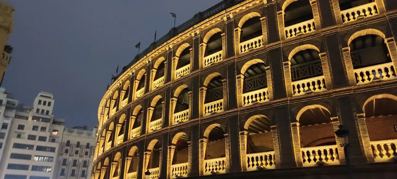 Plaça de Bous de València - Von Carrer d'Alacant, Spain