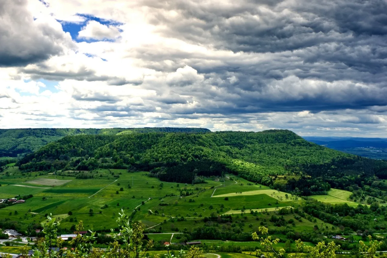 Aussicht vom Teufelsloch - Frá Am Rand des Teufelsloch auf dem Filsenberg, Germany