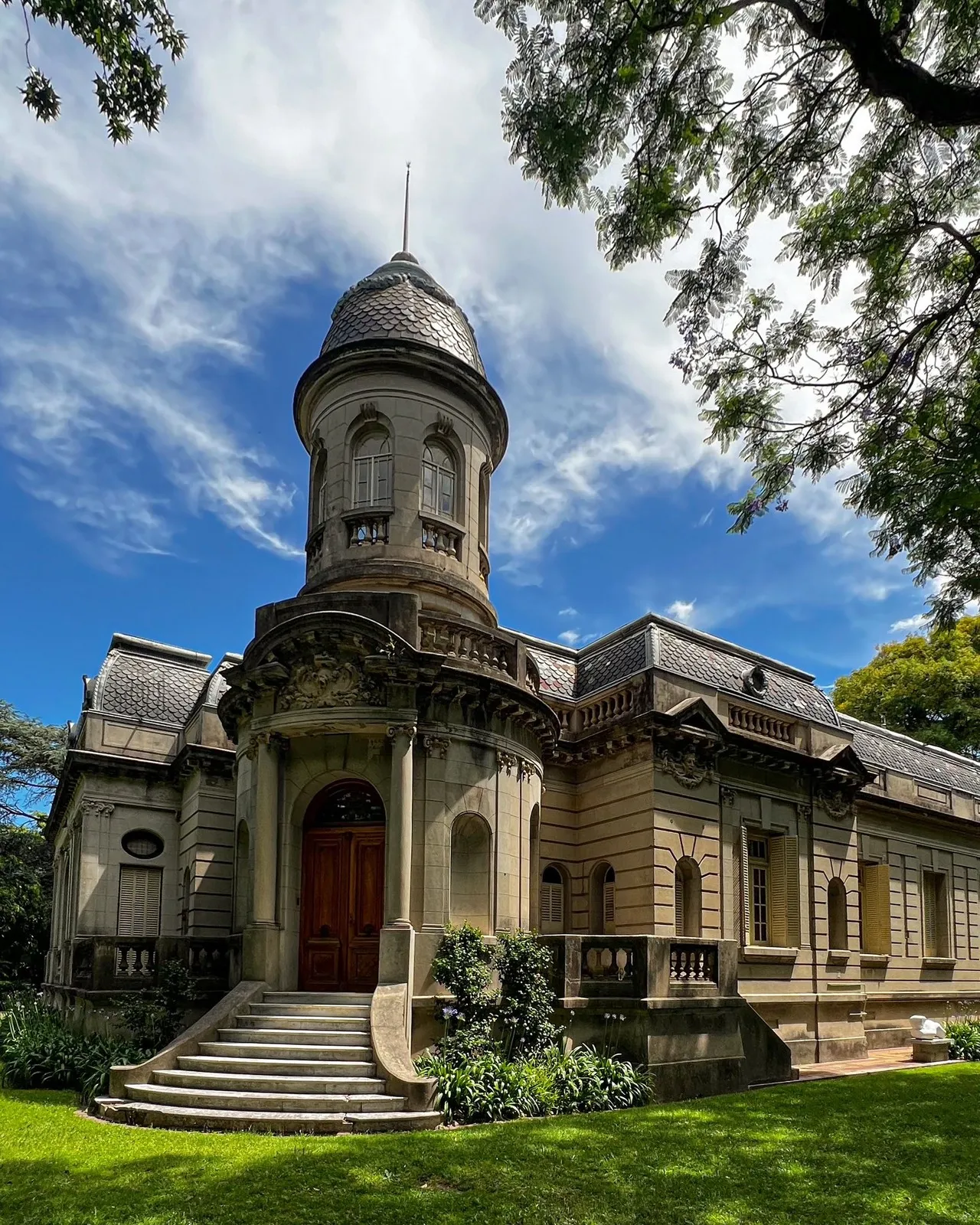 Museo Palacio Raggio - Da Garden, Argentina