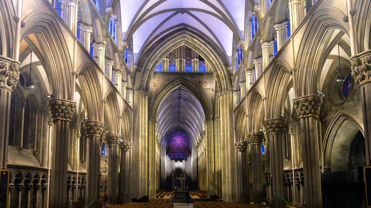 Nidaros Cathedral - Från Inside, Norway