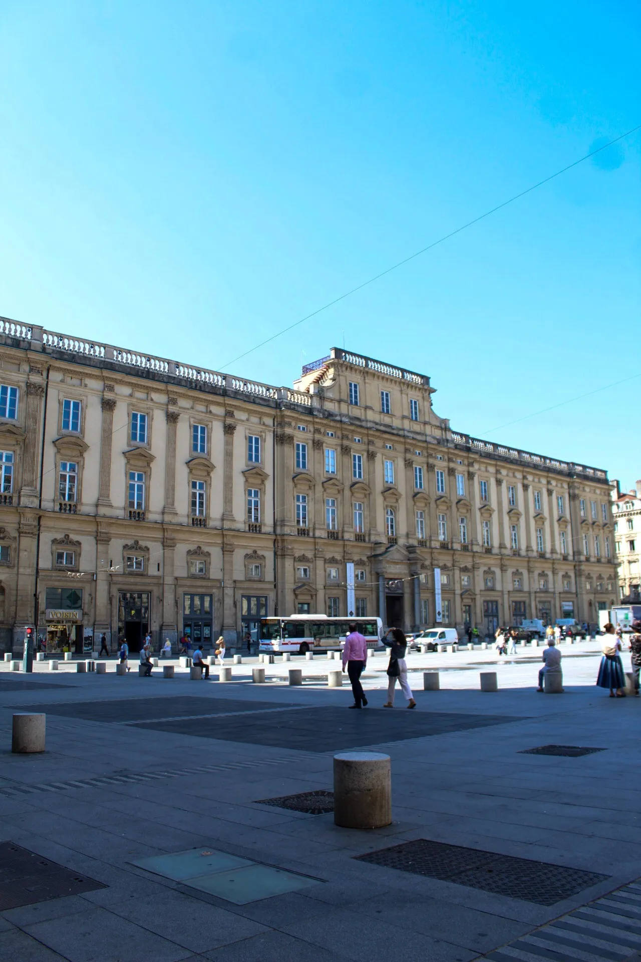 Museum of Fine Arts of Lyon - 来自 Place des Terreaux, France