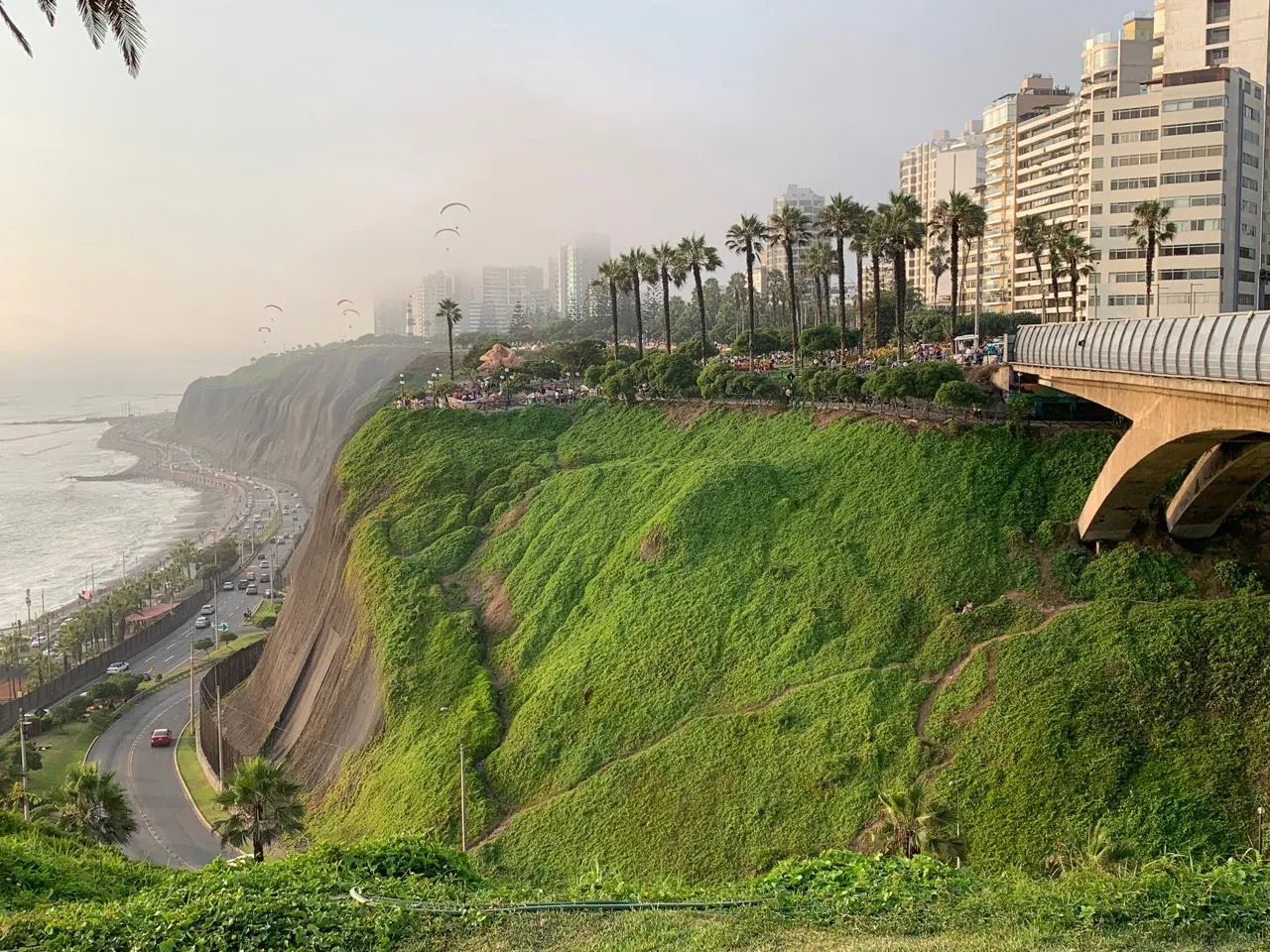 Puente Villena Rey - From Parque del Amor, Peru