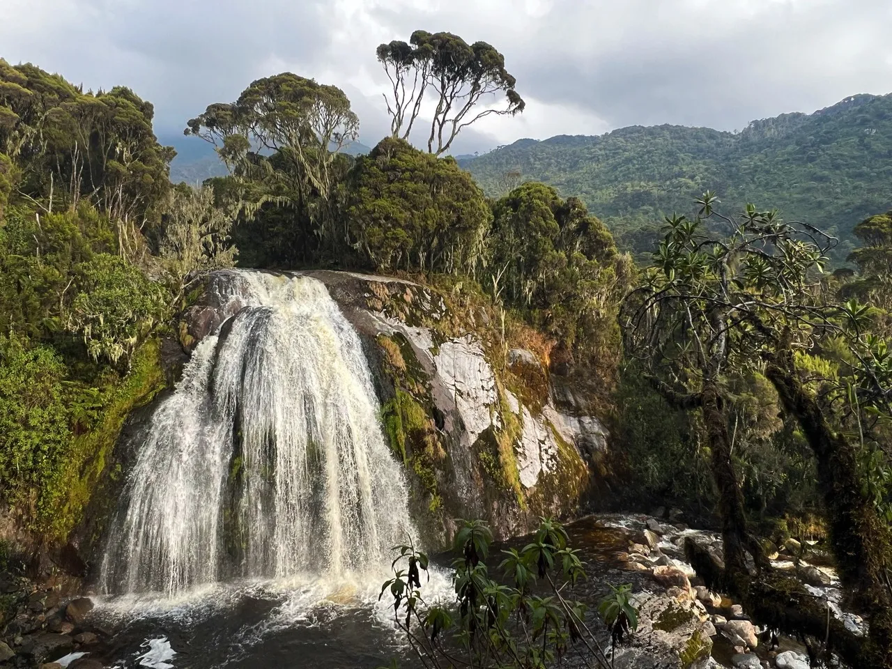 Waterfalls of the Rwenzoris - Tól Approximate area, Uganda