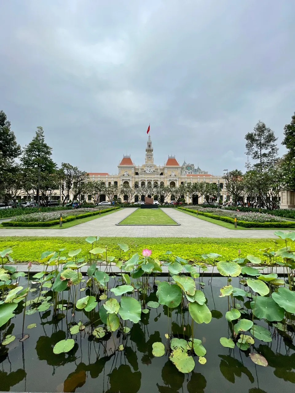 Saigon City Hall - 来自 Nguyen Hue Walking Street, Vietnam