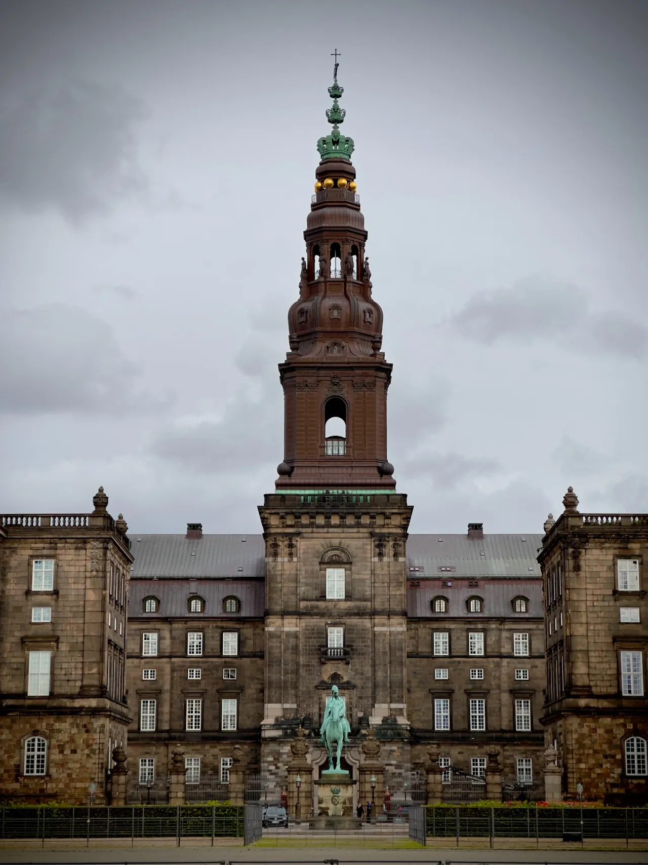 Christiansborg Palace - 来自 Marmorbroen, Denmark