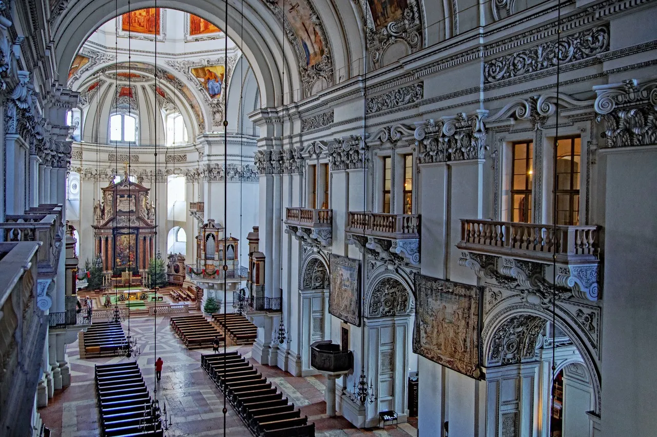 Salzburg Cathedral - De Inside, Austria