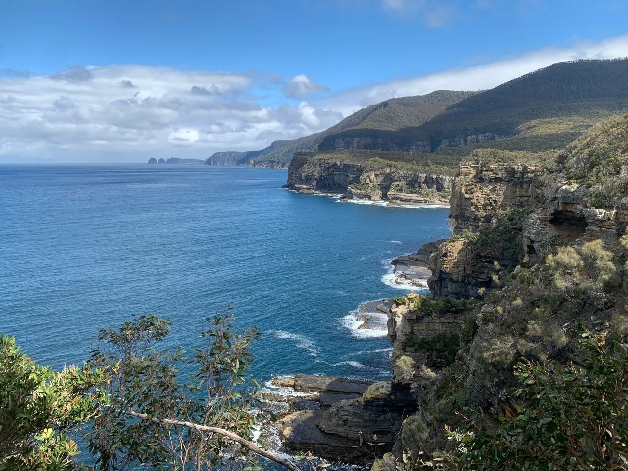Shore line - Desde Cliffs Lookout Point, Australia