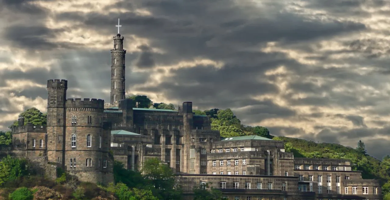 Nelson Monument - 来自 North Bridge, United Kingdom