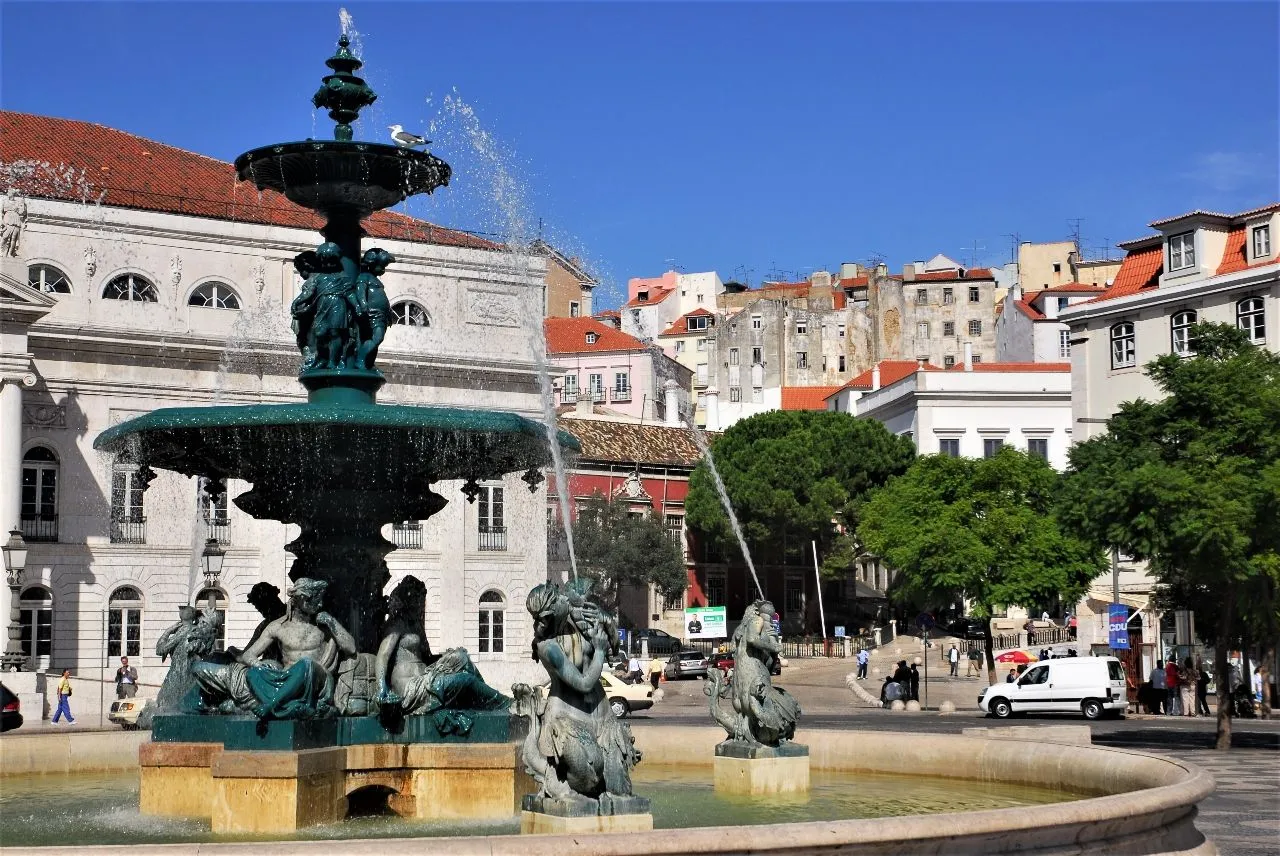 Praça Dom Pedro IV - Desde Rosso Square North Fountain, Portugal