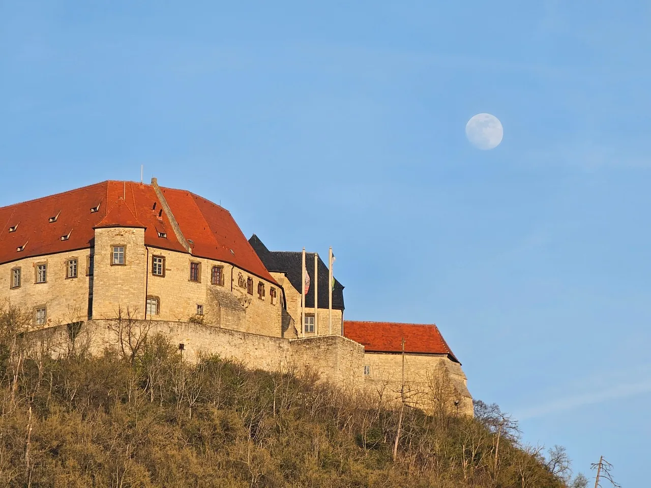 Schloss Neuenburg - З Unstrutbrücke Freyburg, Germany