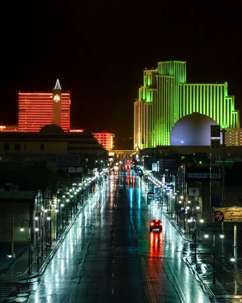 4th street Reno - از جانب Wells street bridge, United States