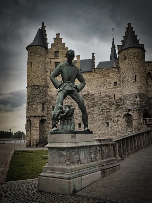 Lange Wapper Statue - Belgium