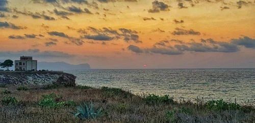 Torre Alba - Torre Fanara - Aus Lungomare di Terrasini, Italy
