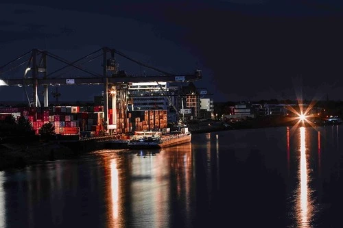 Bonner Hafen - Van Nordbrücke, Germany