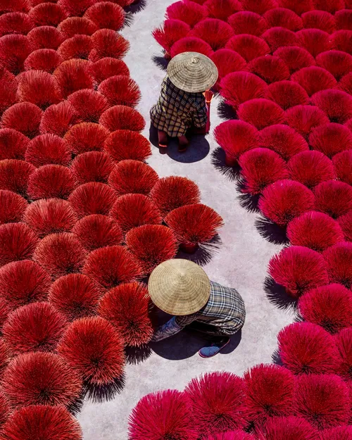 Làng làm hương đỏ - Vietnam