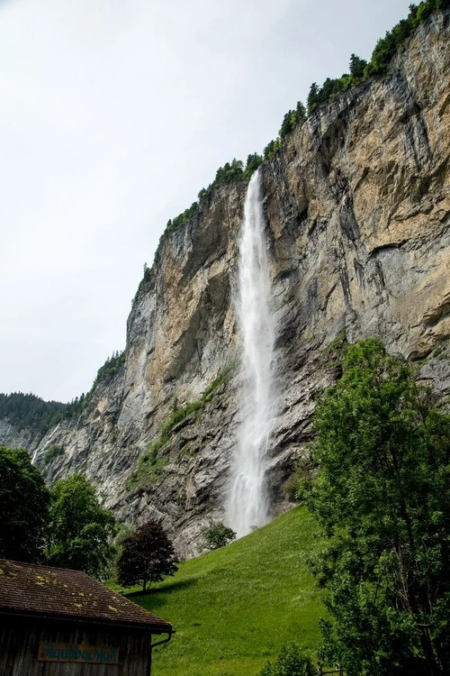 Staubbach Waterfall - Depuis Lauterbrunnen Tourismus, Switzerland