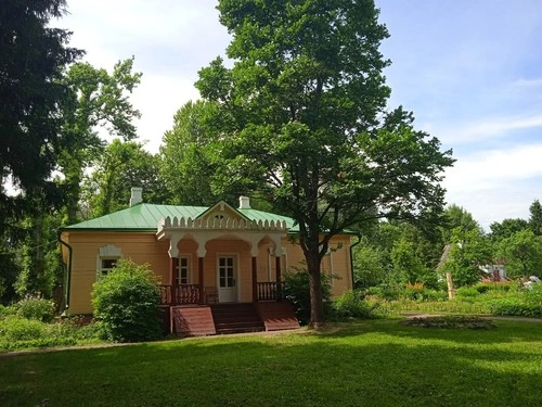 Дом Чеховых - 에서 Мелихово, Russia