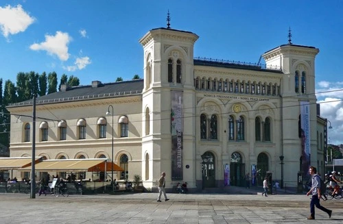 Nobels Fredssenter - Desde Square, Norway