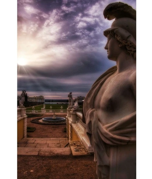 Fontan Amury S Del'finami - Aus Upper Terrace, Russia
