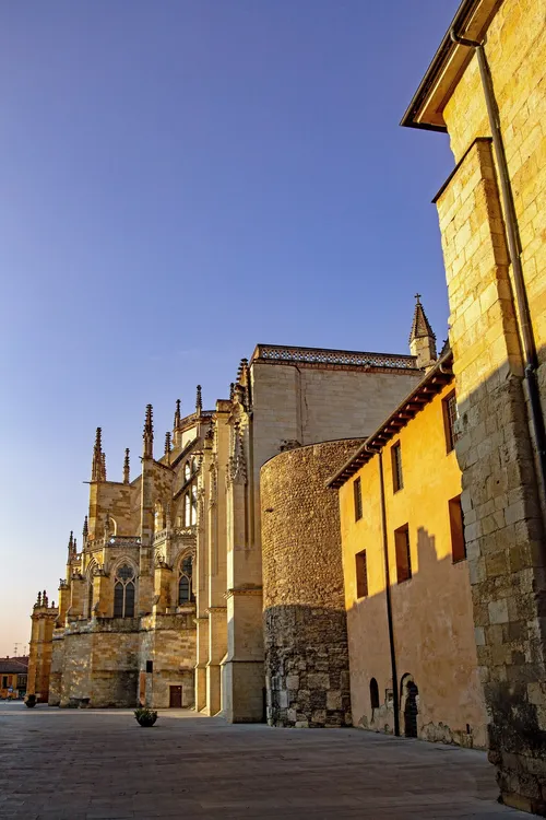 León Cathedral - From Avenida de los Cubos, Spain