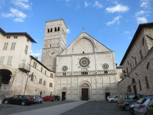 La Carredrale di San Rufino - Desde Piazza San Rufino, Italy