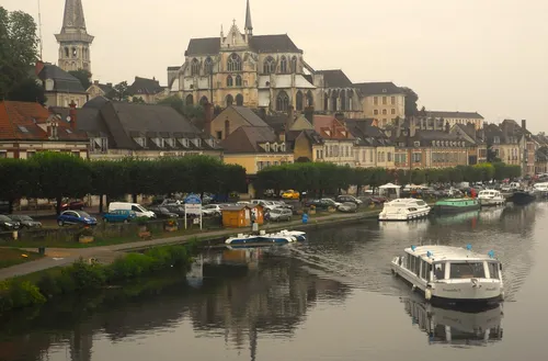 Abbey of Saint-Germain d'Auxerre - Desde Aquarelle, France