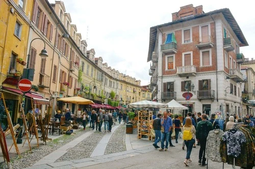 Balon Torino - Depuis Via Borgo Dora, Italy
