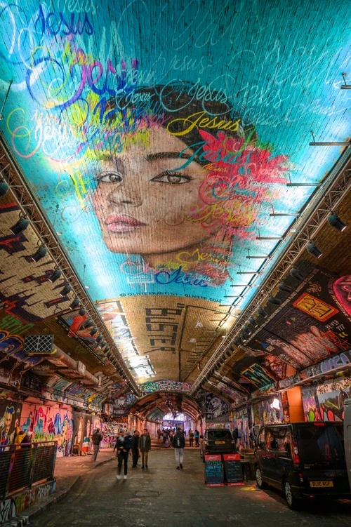 The Graffiti Tunnel - Desde Bansky Tunnel, United Kingdom