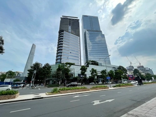 Saigon Centre - จาก Le Loi, Vietnam