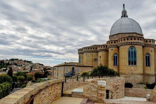 Sanctuary of the Holy House of Loreto - Desde Parco della Rimembranza, Italy