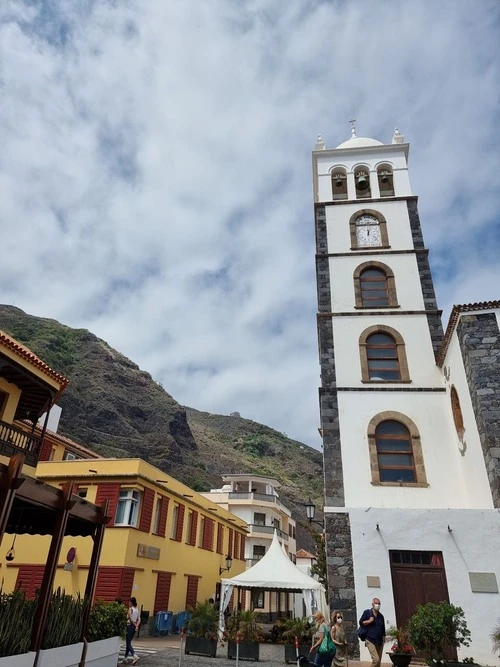Parroquia de Santa Ana - จาก Plaza de la Libertad, Spain