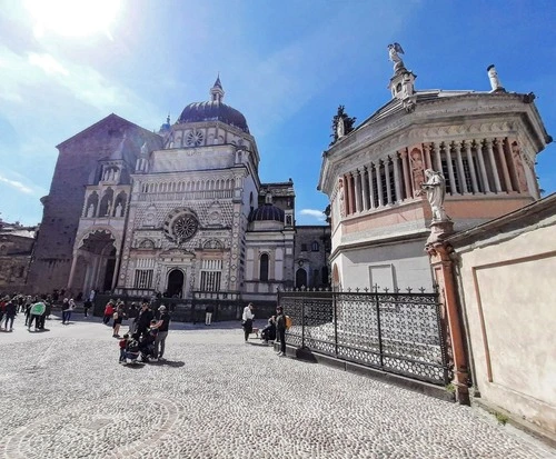 Basilica di Santa Maria Maggiore - من Battistero di Bergamo, Italy