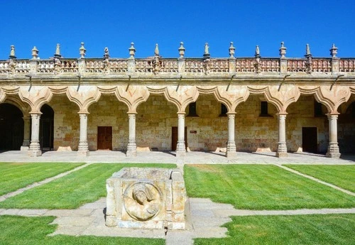 Escuelas Menores de la Universidad de Salamanca - Desde Courtyard, Spain