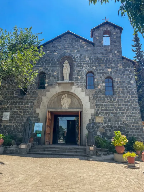 Capilla La Maternidad de María - Desde Parque Metropolitano de Santiago, Chile
