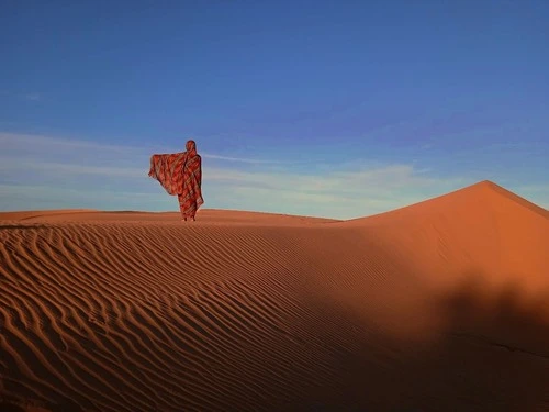 Women in Sahara - Aus In Ghar, Algeria