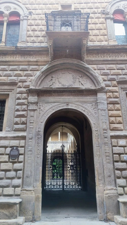 Palazzo Bevilacqua - Desde Via D'Azeglio, Italy