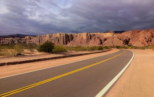 Las Ventanas - Depuis Ruta 68 - El Obelisco, Argentina