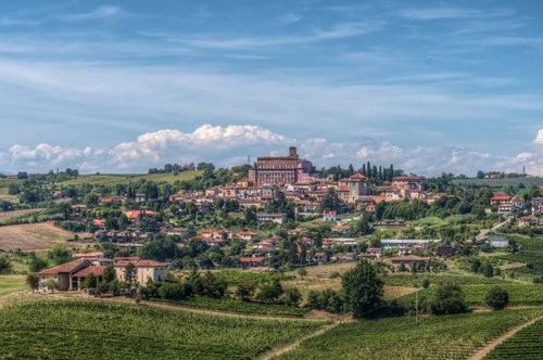 San Giorgio - Desde SP42 Road, Italy