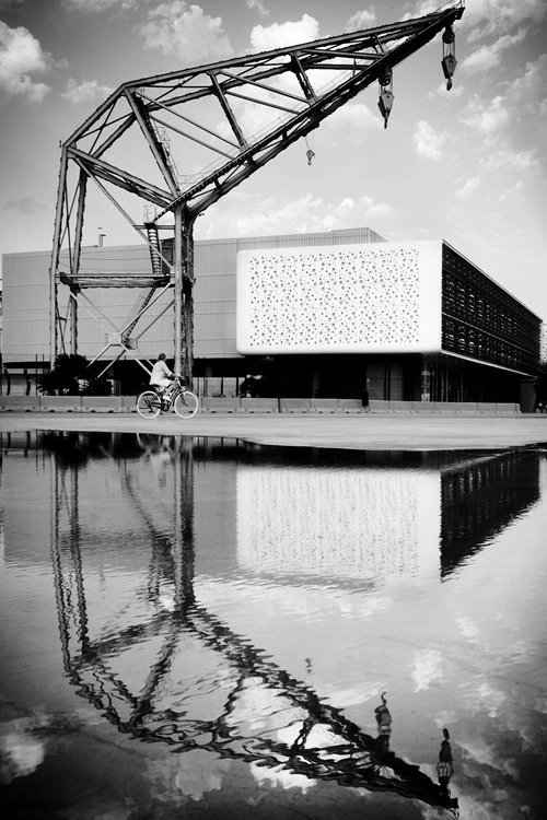 Antigua Grúa Protegida - From La Marina de València, Spain