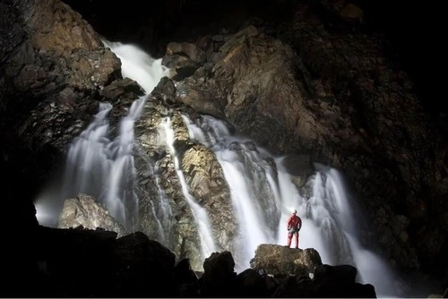 Sala de La Verna - 来自 Cascada interior, France