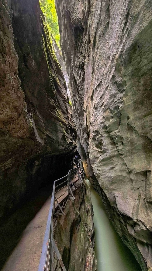 Aareschlucht - Z Wanderweg, Switzerland