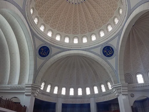 Masjid Wilayah Persekutuan - The Federal Territory Mosque - Desde Inside, Malaysia