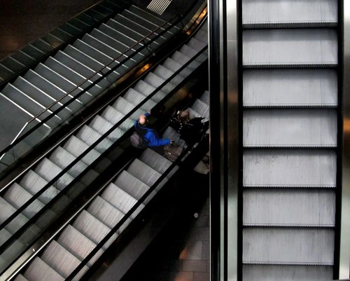Zürich Airport - 来自 Inside, Switzerland