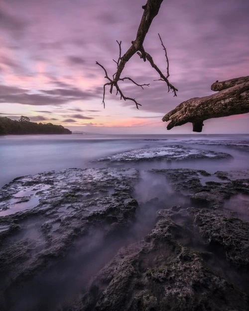 Playa Chiquita - Từ Reef on east side of beach, Costa Rica